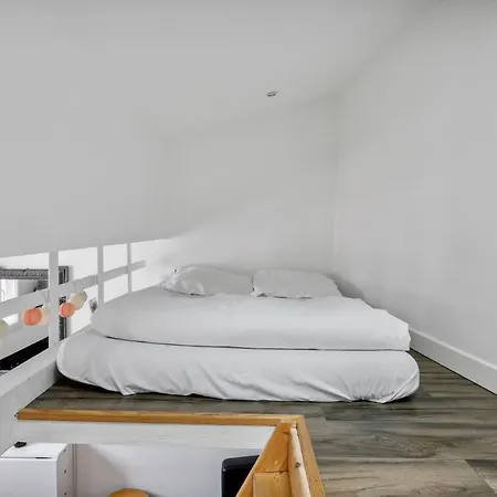 Appartement Au Coeur Du Triangle D'or De *